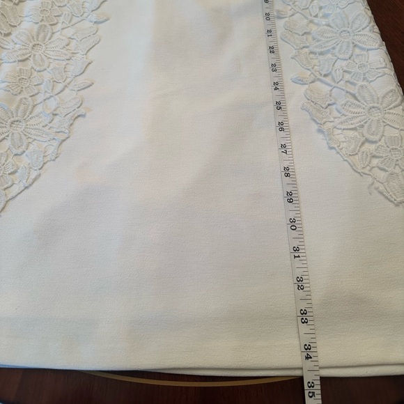 Annette Lepore Lace Panel Shift Dress | White | Elegant Feminine | Size S - Picture 8 of 9